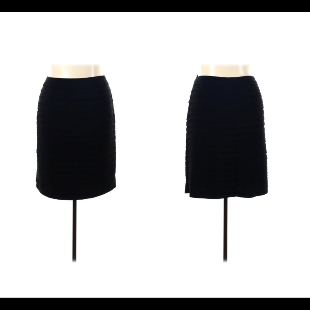 Dress Barn Casual Horizontal Ribbed Skirt size 22